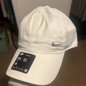 Nike Club Hat